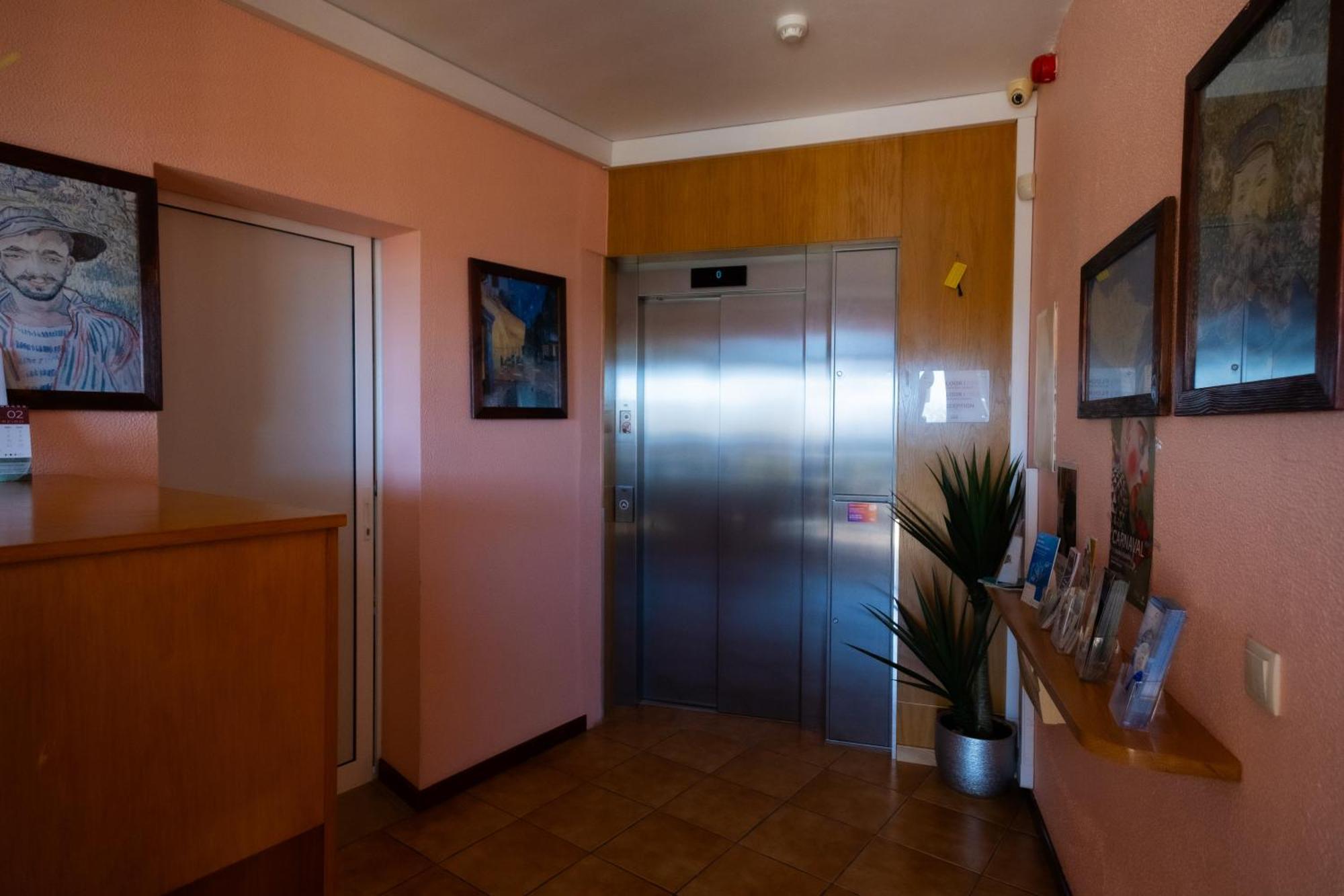 Hotel Residencial Familia Machico  Esterno foto