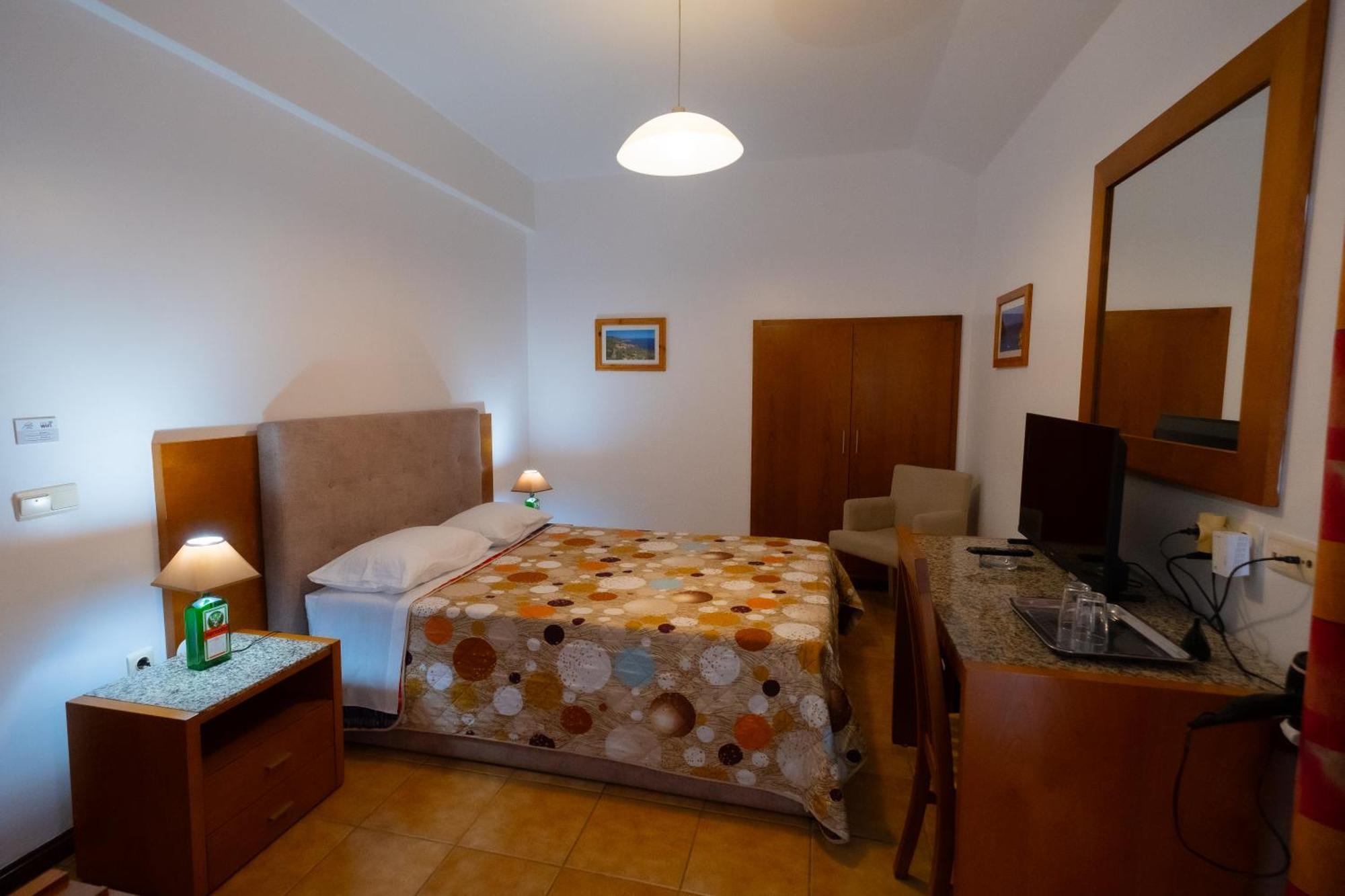Hotel Residencial Familia Machico  Esterno foto