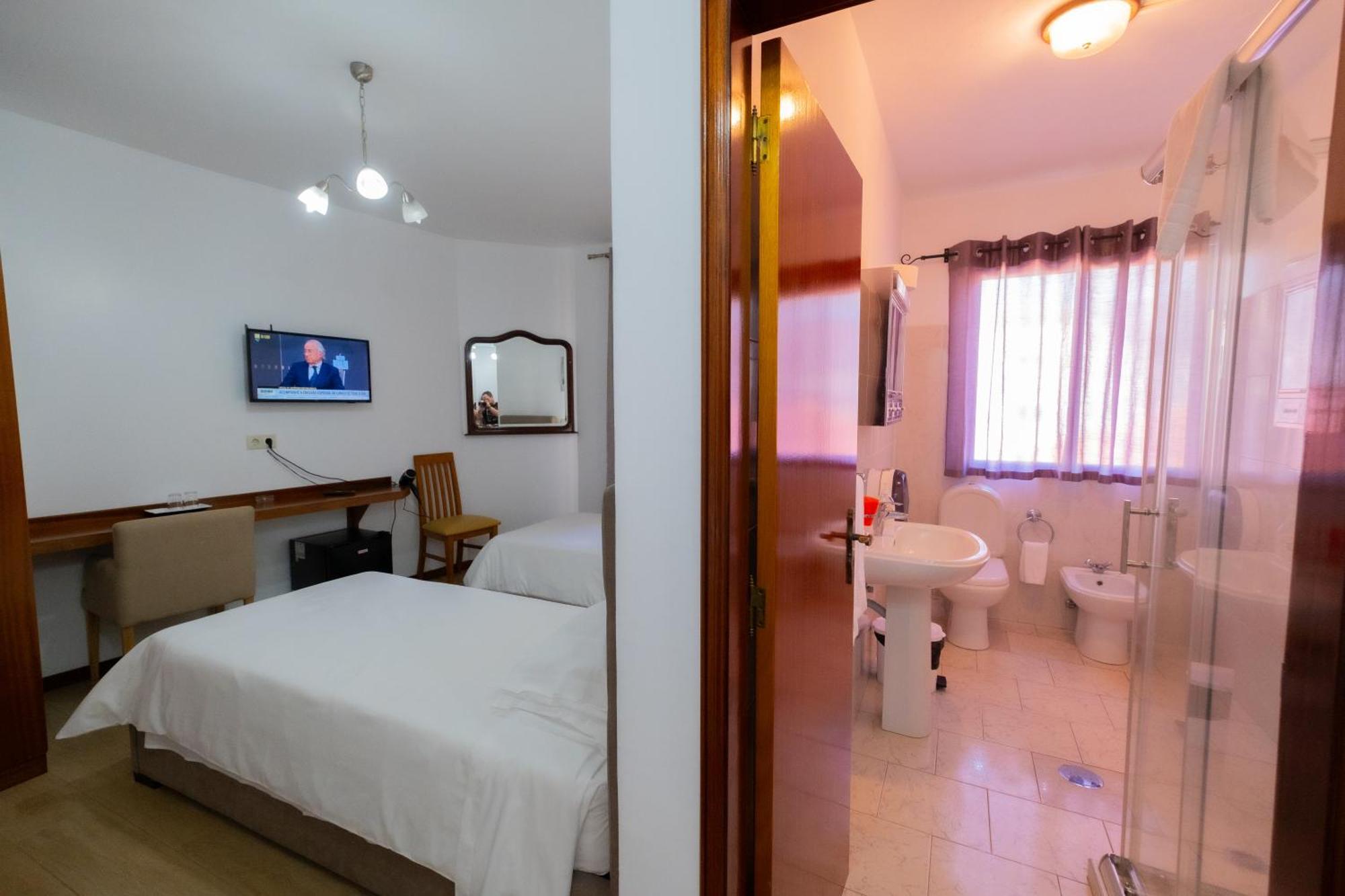 Hotel Residencial Familia Machico  Esterno foto