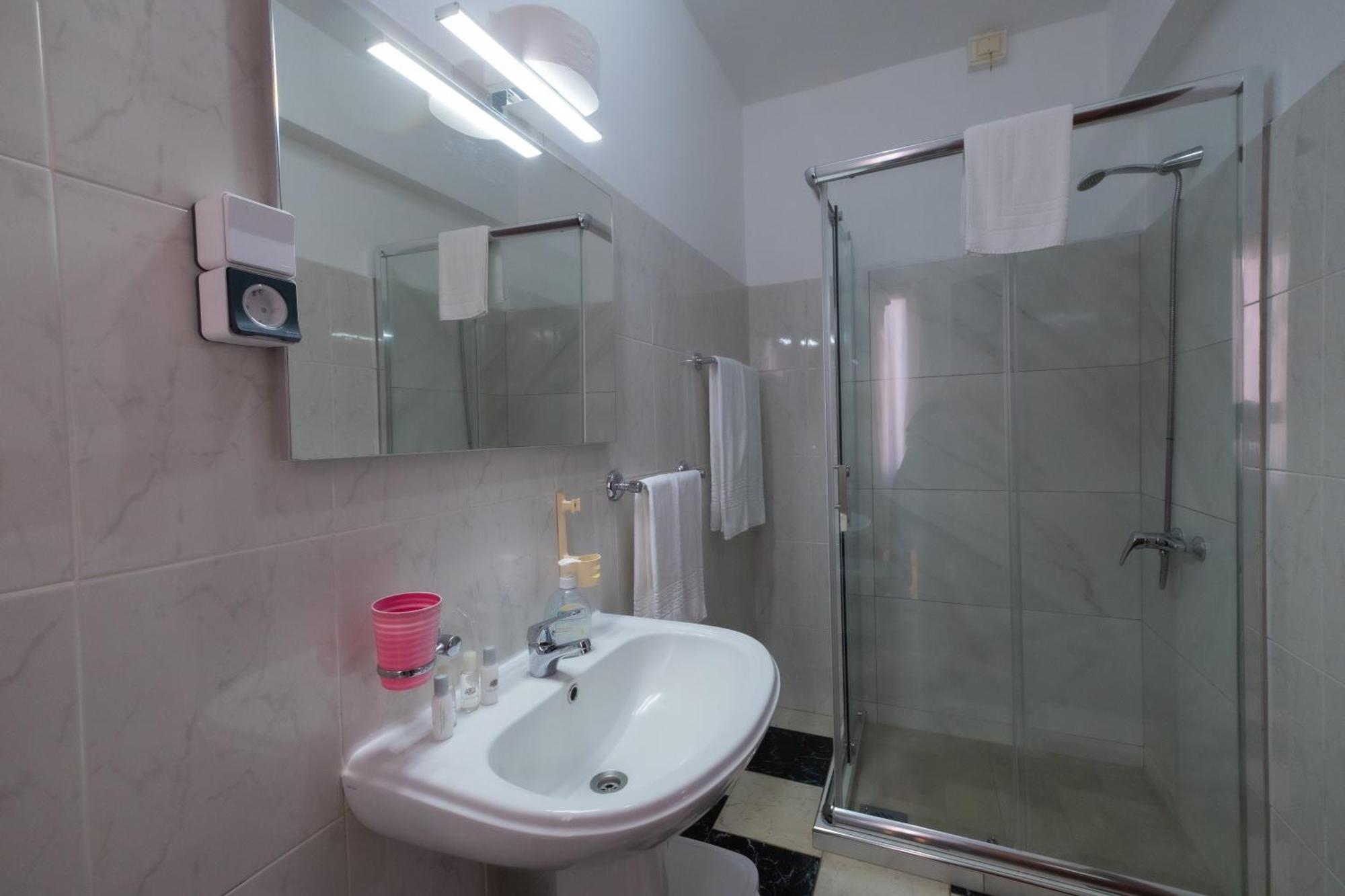 Hotel Residencial Familia Machico  Esterno foto