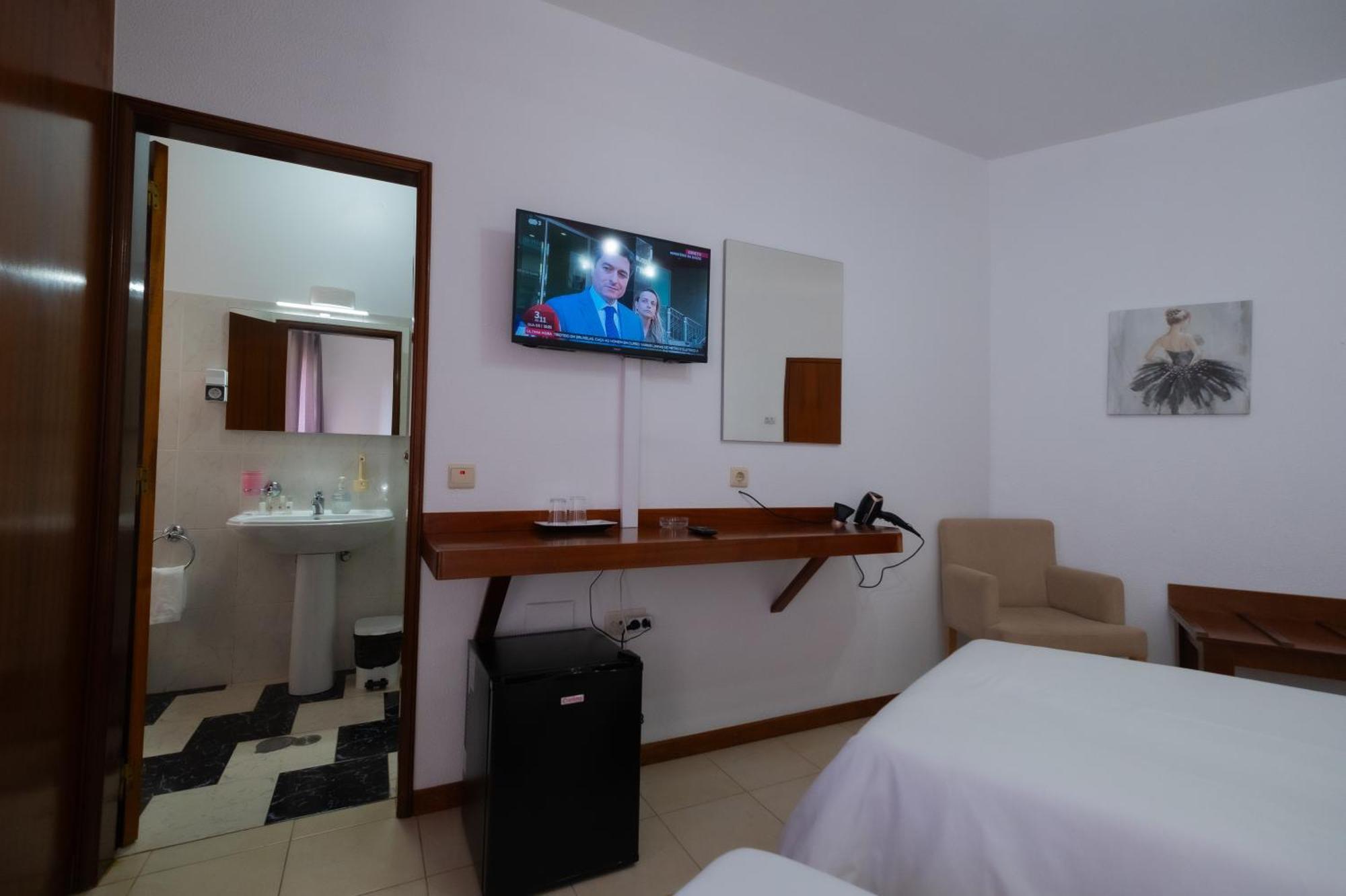 Hotel Residencial Familia Machico  Esterno foto