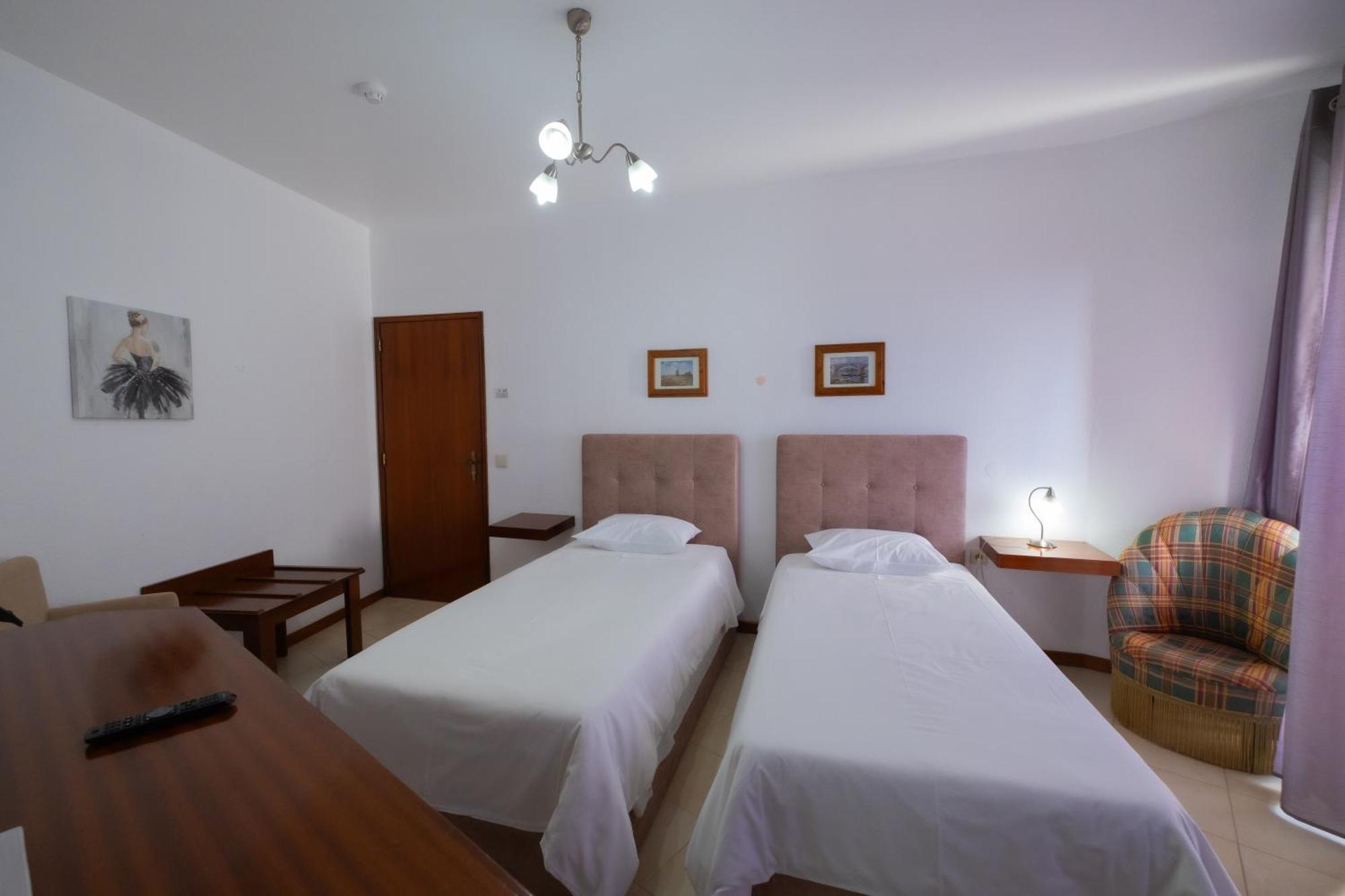 Hotel Residencial Familia Machico  Esterno foto