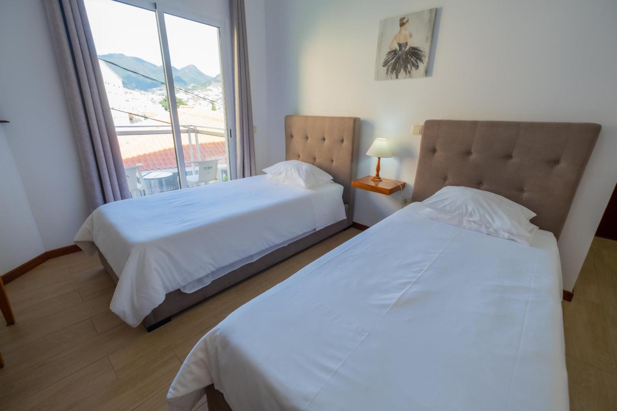 Hotel Residencial Familia Machico  Esterno foto