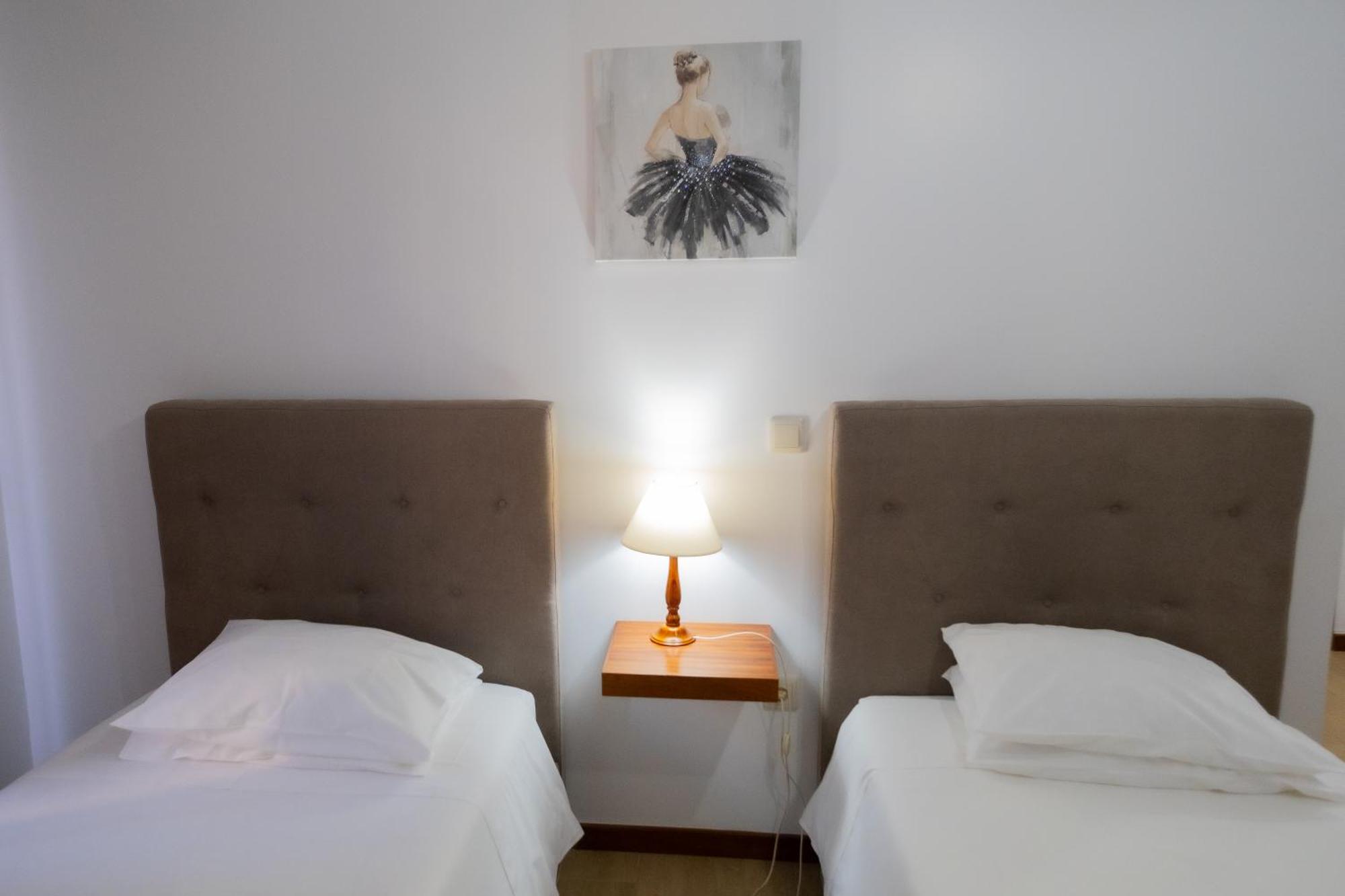 Hotel Residencial Familia Machico  Esterno foto